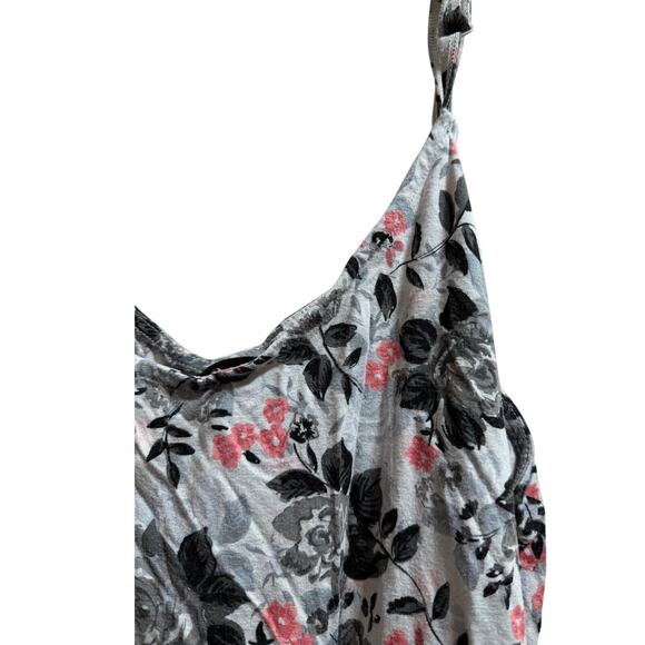 Torrid Gray and Pink Floral Sleeveless Blouse - Size 1 (Large) - Picture 2 of 5